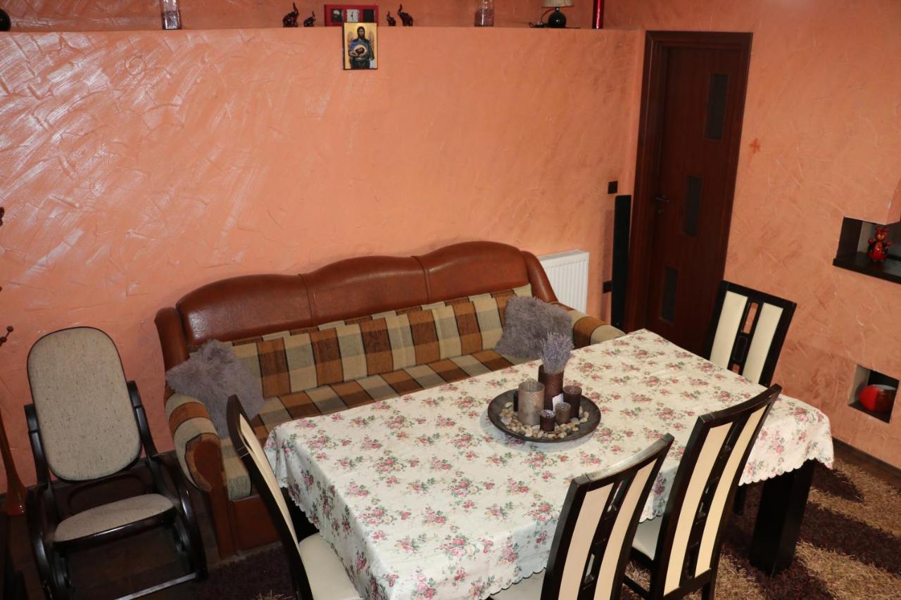 Hotel Amelia House Făgăraş Esterno foto