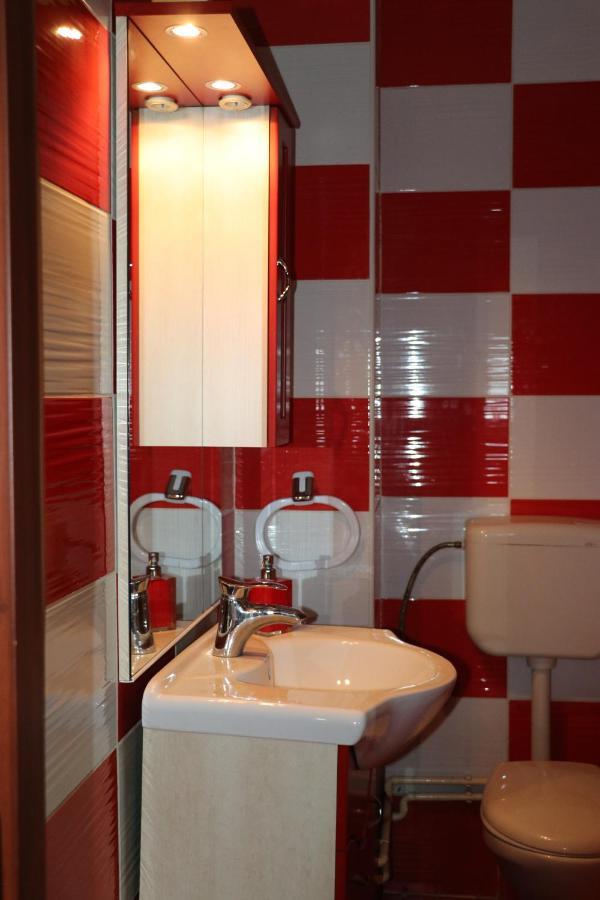 Hotel Amelia House Făgăraş Esterno foto