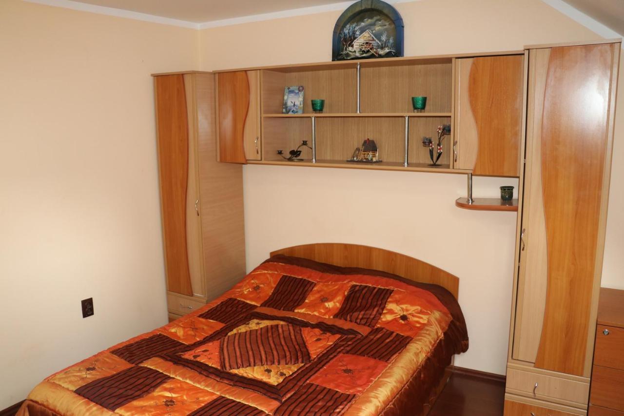Hotel Amelia House Făgăraş Esterno foto