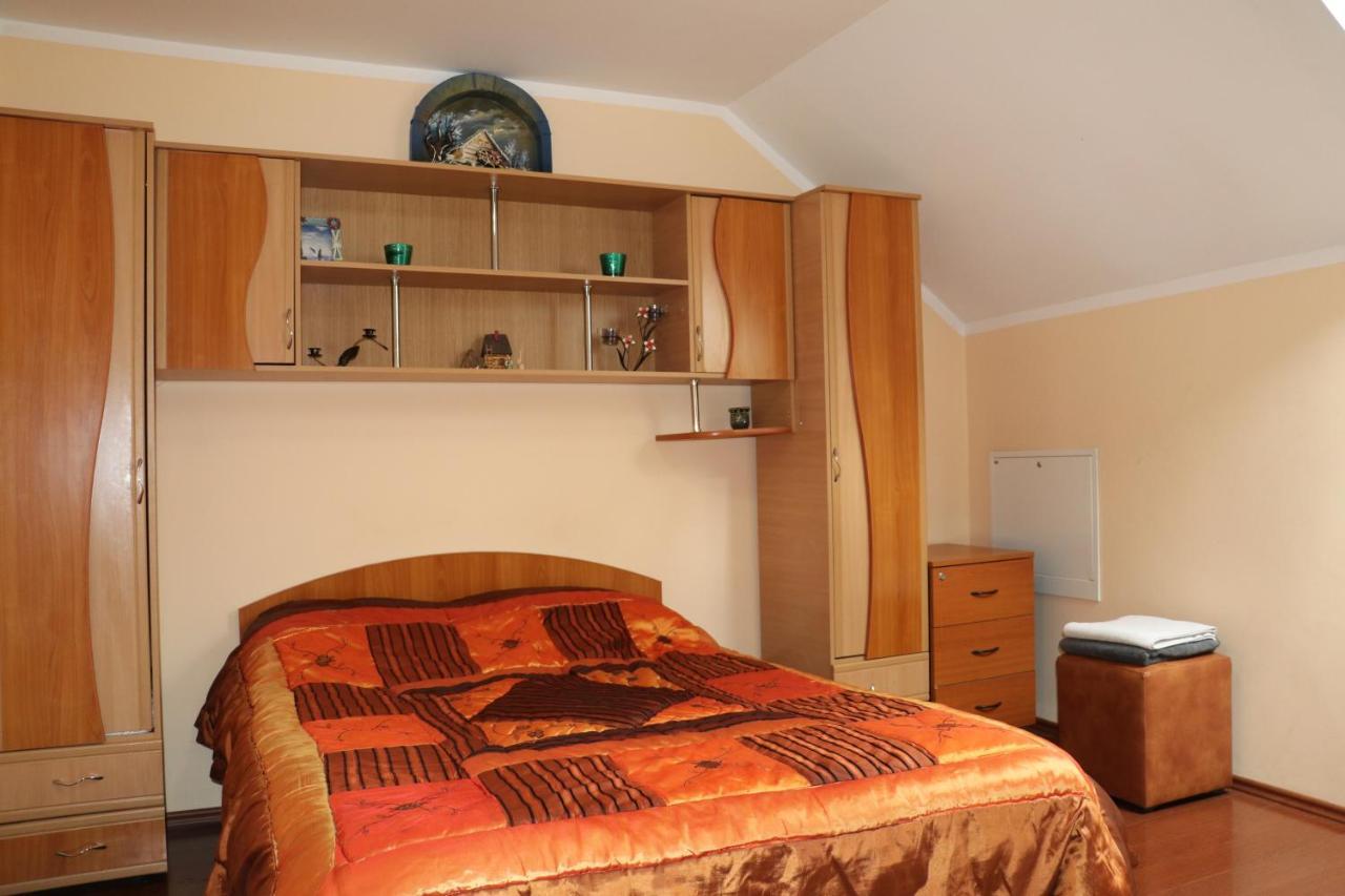 Hotel Amelia House Făgăraş Esterno foto